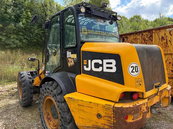 JCB TM310 &ndash; ładowarka teleskopowa / kołowa